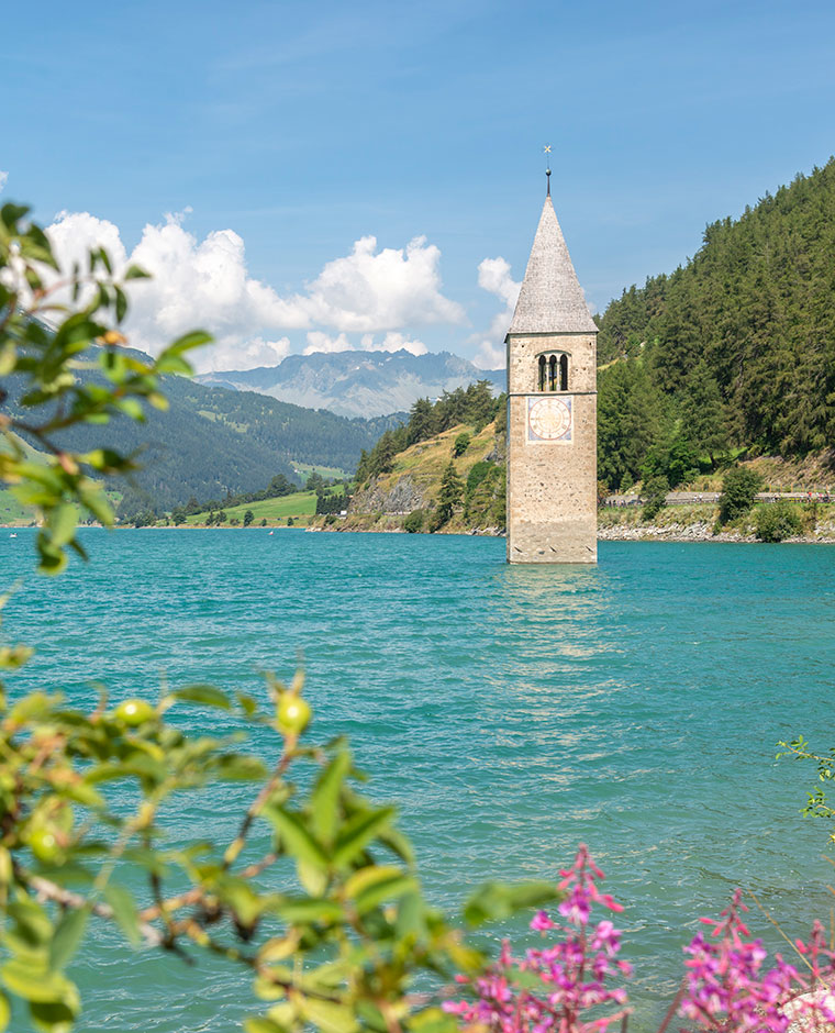 Versunkener Kirchturm im Reschensee