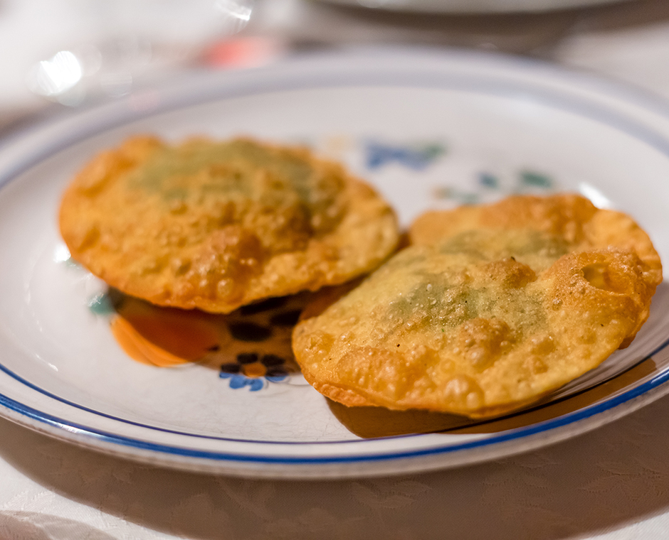 Ovali fritti di ricotta ed erba cipollina